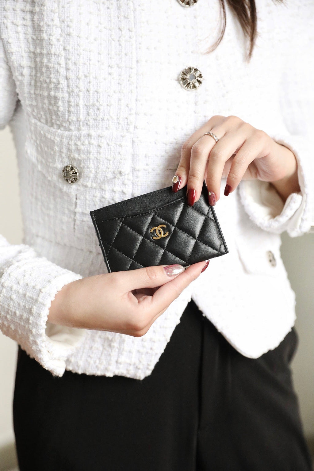 CHANEL CARD HOLDER 11 BLACK CALFSKIN GOLD ICON