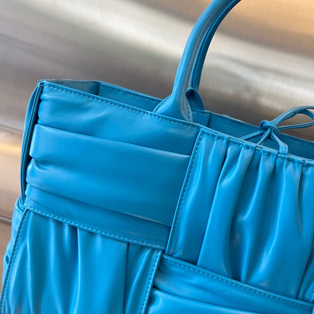 BOTTEGA VENETA SMALL ARCO TOTE 30 IN CERULEAN BLUE SOFT LAMBSKIN