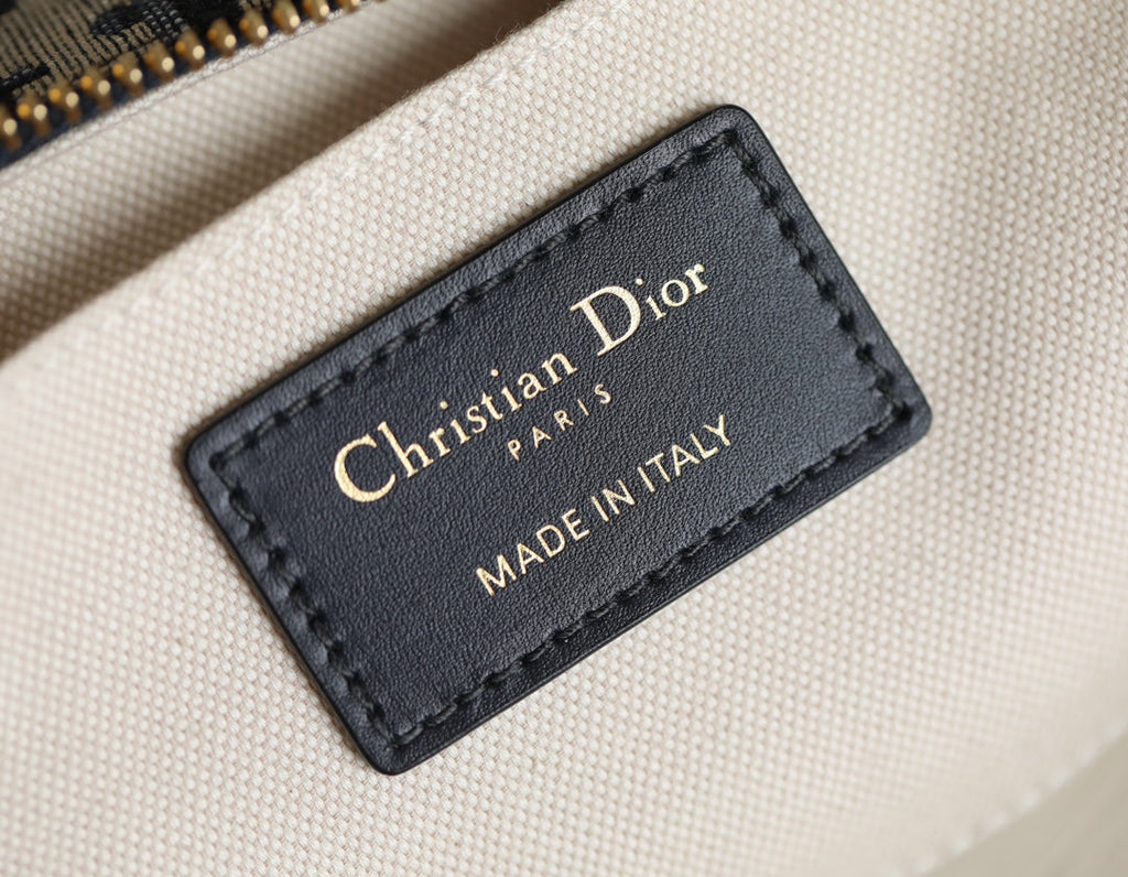 DIOR CD LOUNGE 26 BAG IN BLUE OBLIQUE JACQUARD