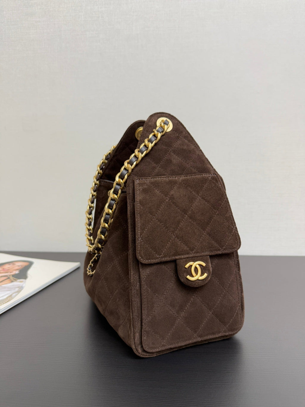 CHANEL 25S HOBO BAG 40 CM IN DARK BROWN SUEDE WITH GOLD HARDWARE