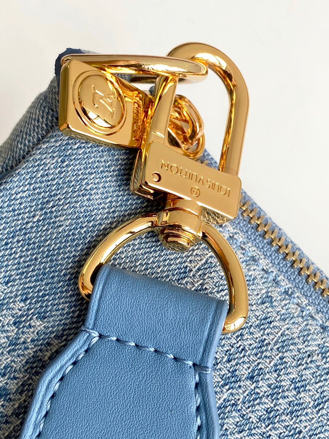 LOUIS VUITTON LV 25S POCHETTE ACCESSORIES XL 28 IN BLUE CANVAS DAMIER DENIM