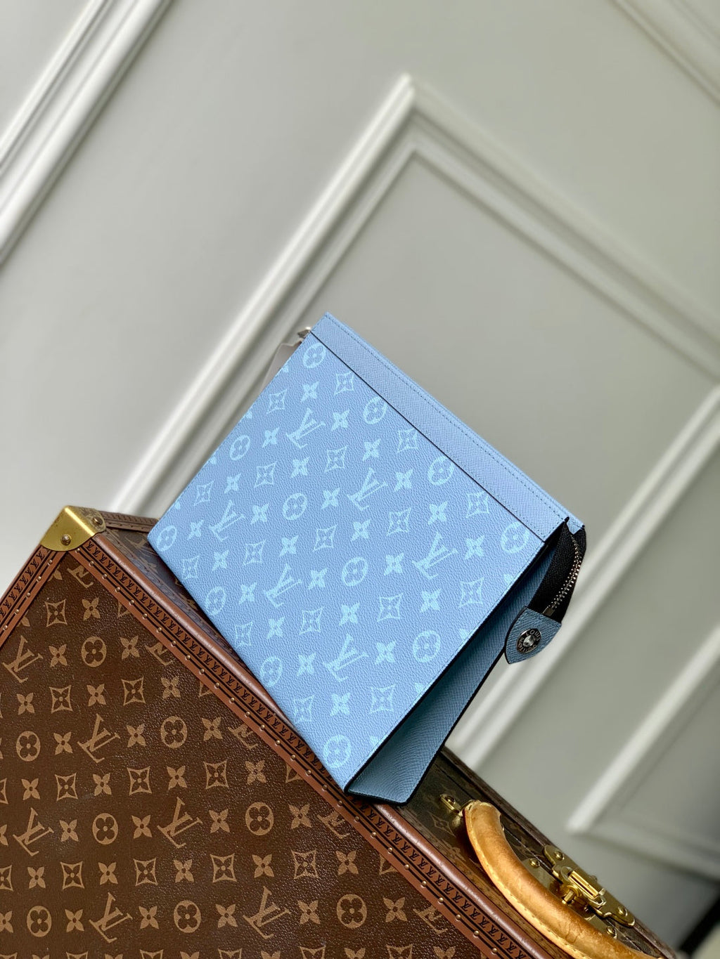 LOUIS VUITTON POCHETTE VOYAGE 26 IN LIGHT BLUE MONOGRAM ECLIPSE CALFSKIN