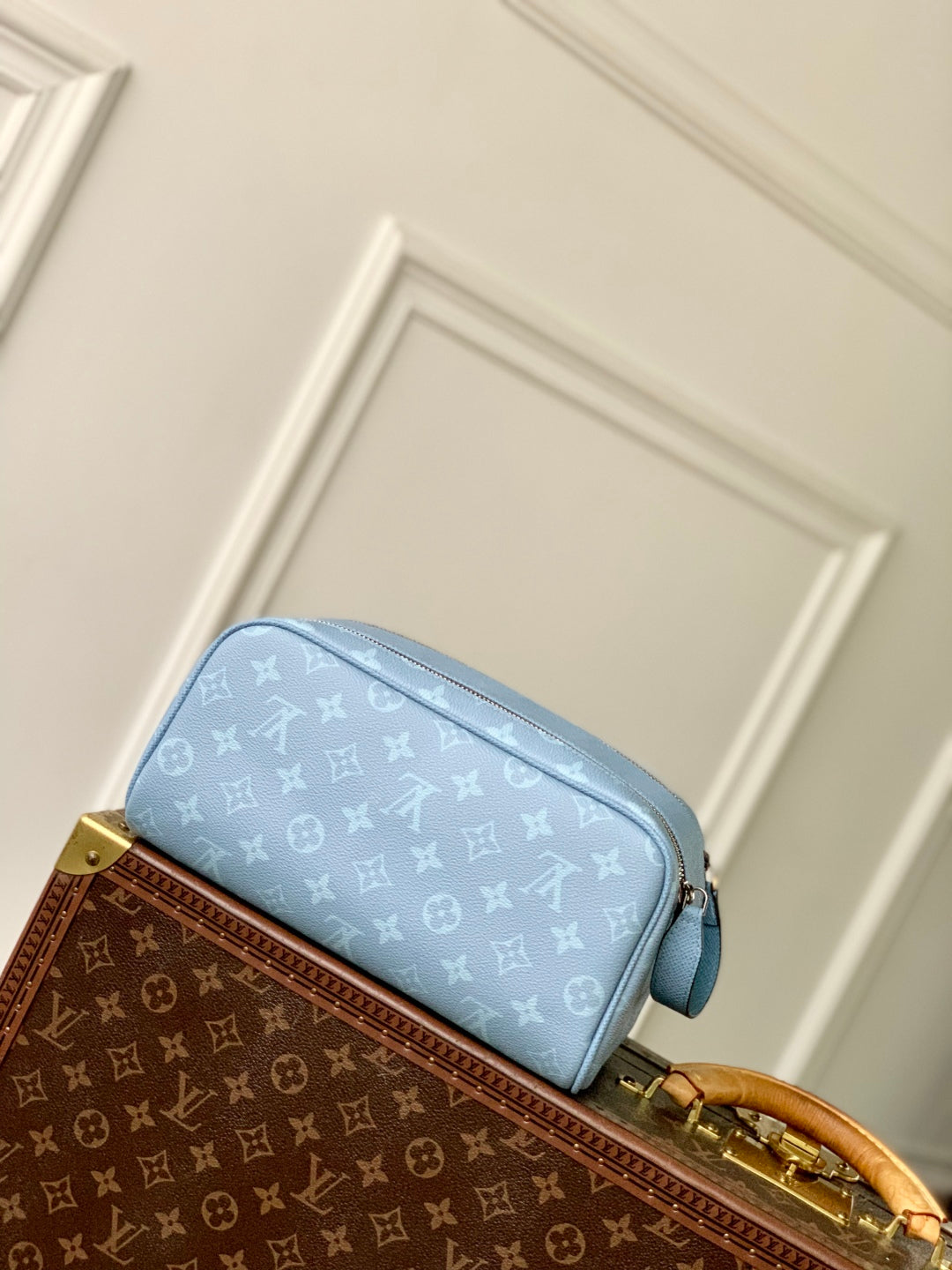 LOUIS VUITTON DOPP KIT 28 IN BLUE MONOGRAM COATED CANVAS