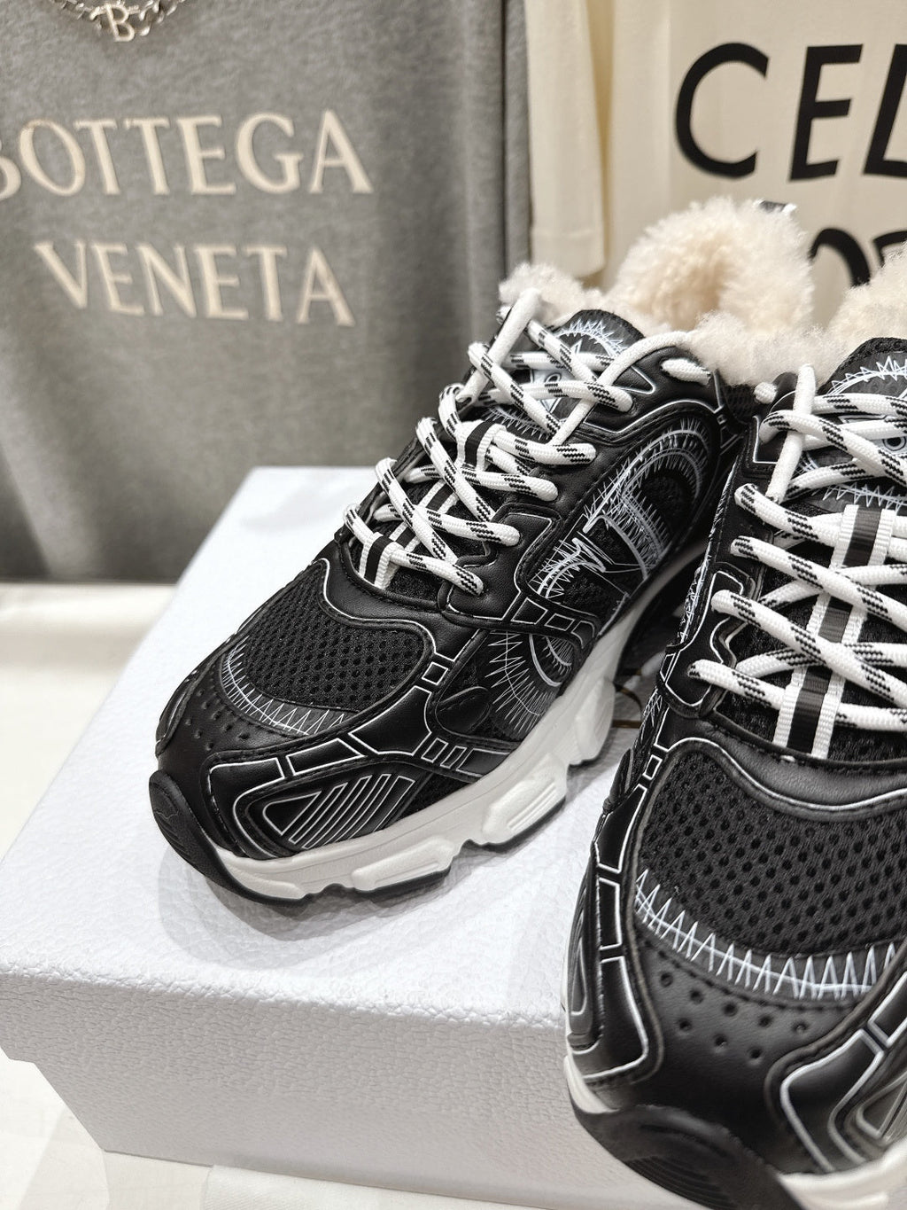 DIOR CHRONO SNEAKER 25S IN BLACK LAMBSKIN AND MESH FABRIC STYLE 3