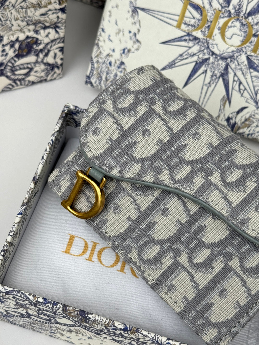 DIOR 25S SADDLE JASMINE GUSSET CARD HOLDER 10 IN GRAY OBLIQUE JACQUARD CANVAS