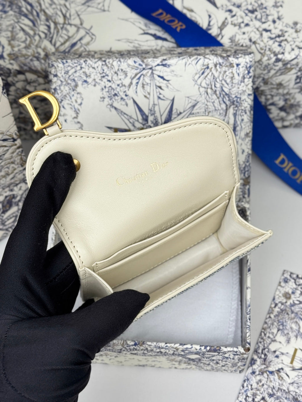 DIOR 25S SADDLE JASMINE GUSSET CARD HOLDER 10 IN LIGHT BLUE OBLIQUE JACQUARD CANVAS