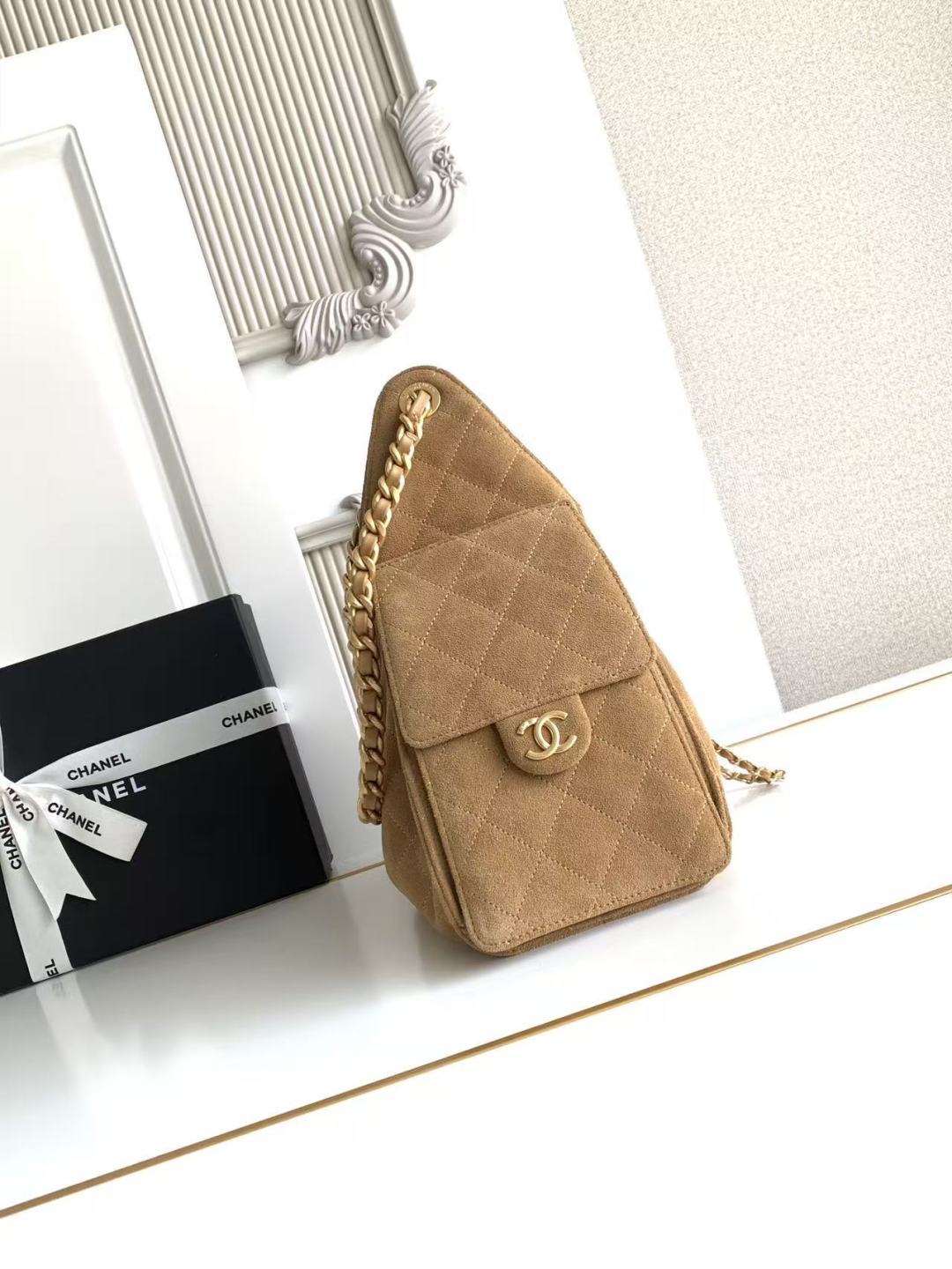 CHANEL 25S HOBO BAG 30 IN BROWN SUEDE WITH GOLD HARDWARE