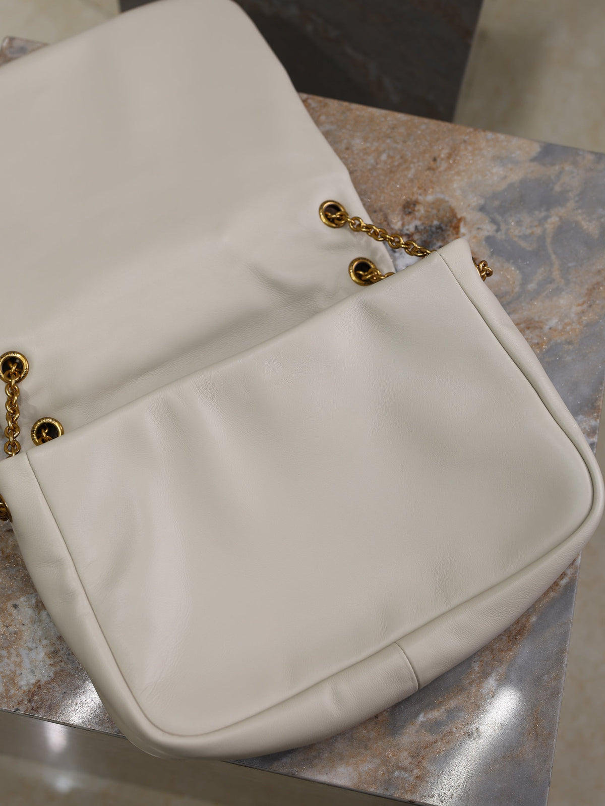 YSL 25S JAMIE 4.3 29 IN BLANC VINTAGE LAMBSKIN GOLD HARDWARE