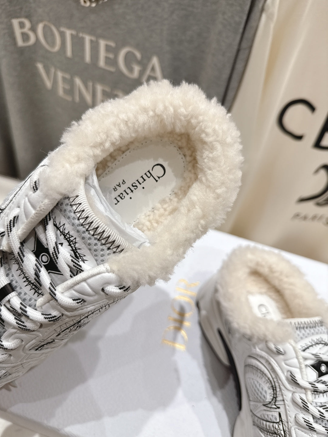 DIOR CHRONO SNEAKER 25S IN WHITE LAMBSKIN AND MESH FABRIC STYLE 7