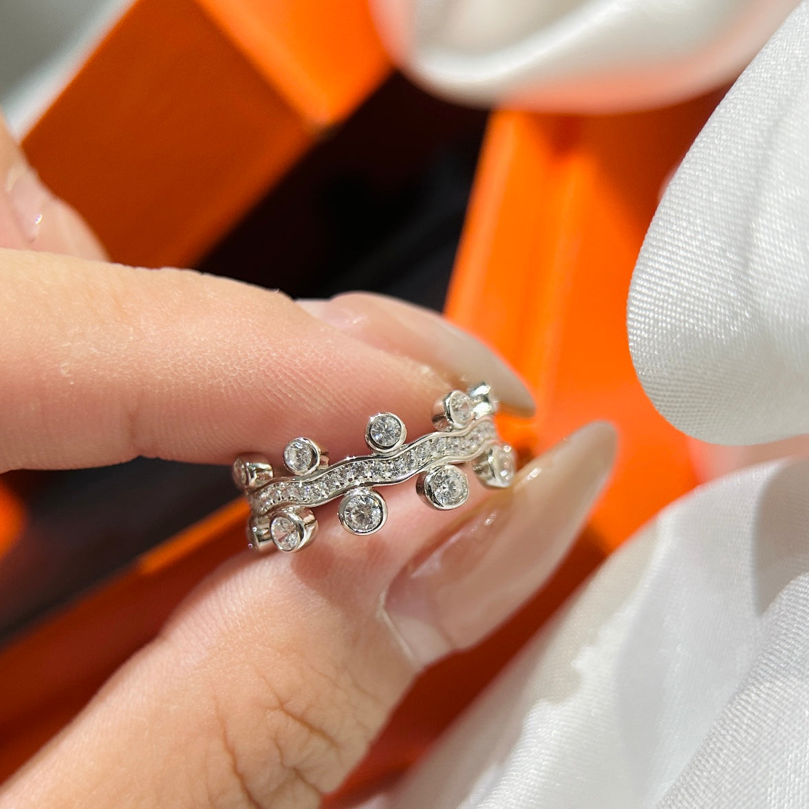 18K Vine Flower Dewdrops Diamond Hermes Ring