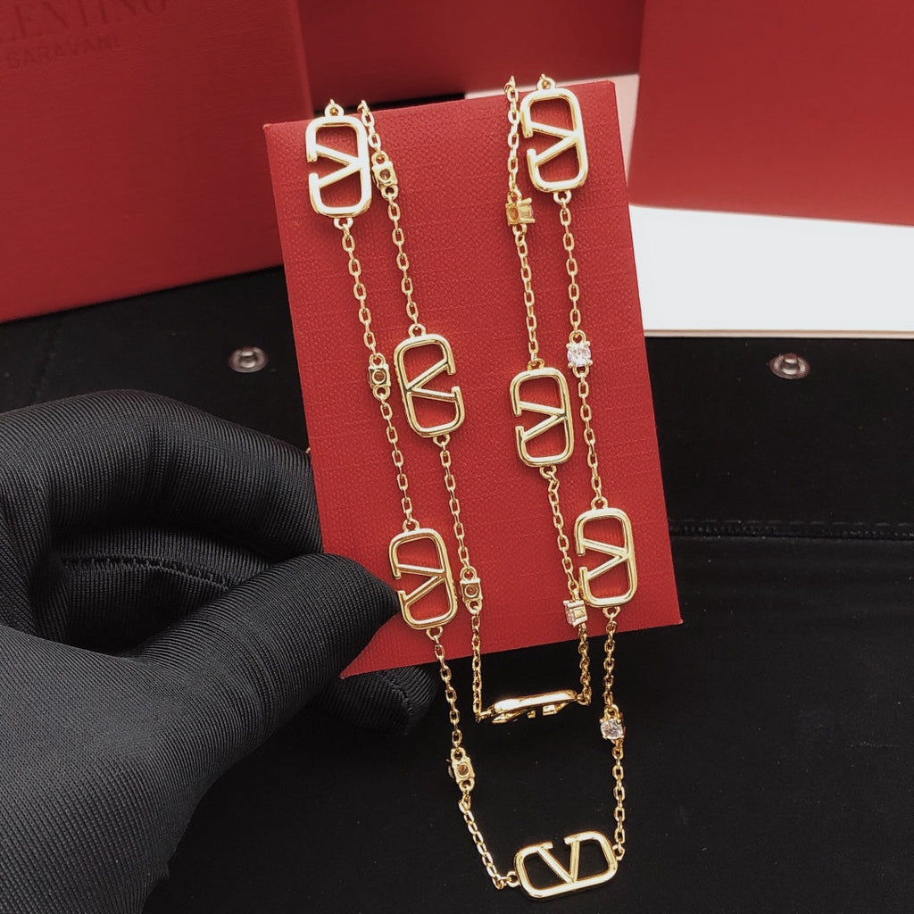 18K Valentino Long Diamonds Necklace