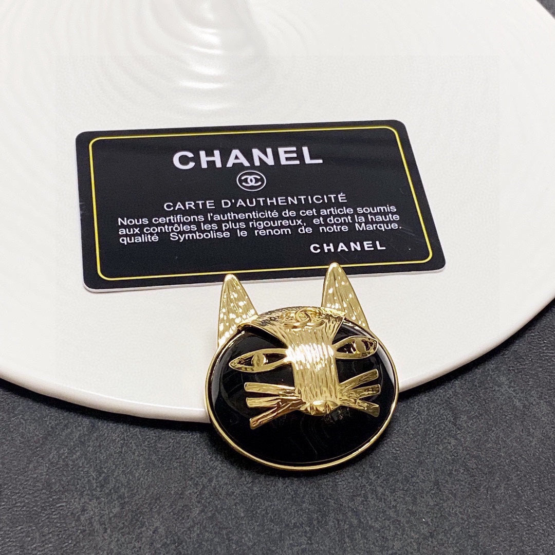 18K  Chanel Cat Brooch