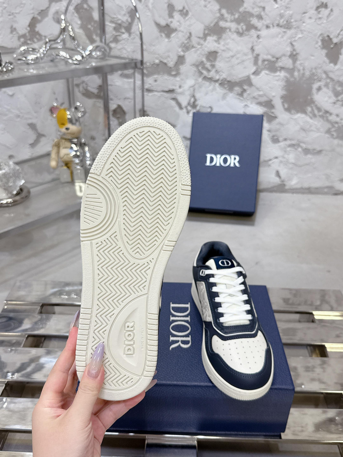 DIOR 25S B27 UPTOWN LOW-TOP SNEAKERS IN DARK BLUE MIX CREAM WHITE CALFSKIN STYLE 3