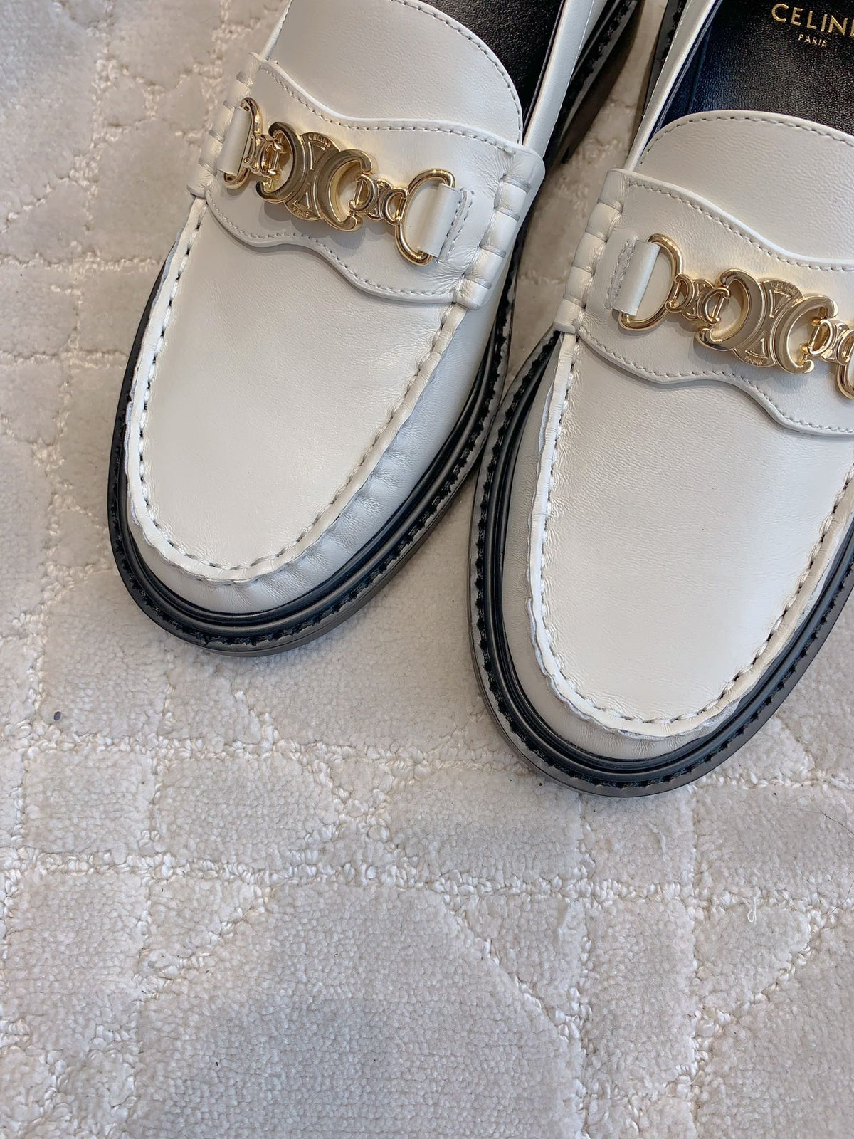 CHANEL 25S ARC DE TRIOMPHE LOAFERS IN WHITE CALFSKIN GOLD HARDWARE