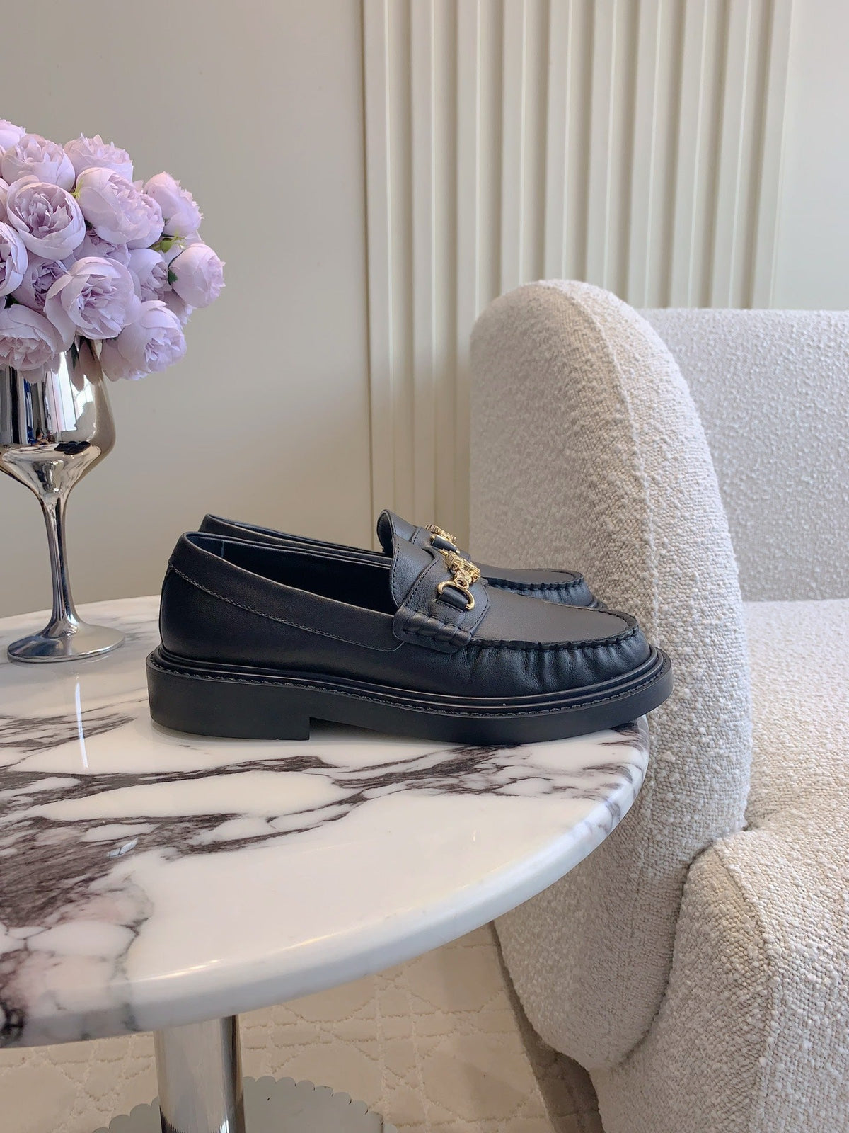 CHANEL 25S ARC DE TRIOMPHE LOAFERS IN BLACK CALFSKIN GOLD HARDWARE