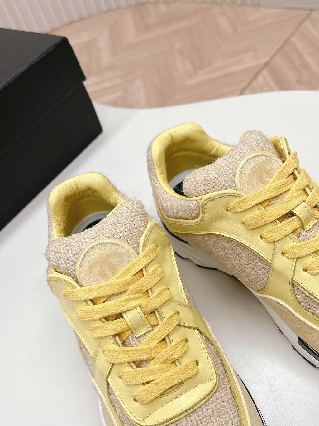 CHANEL TRAINERS IN LIGHT YELLOW SUEDE AND CALFSKIN