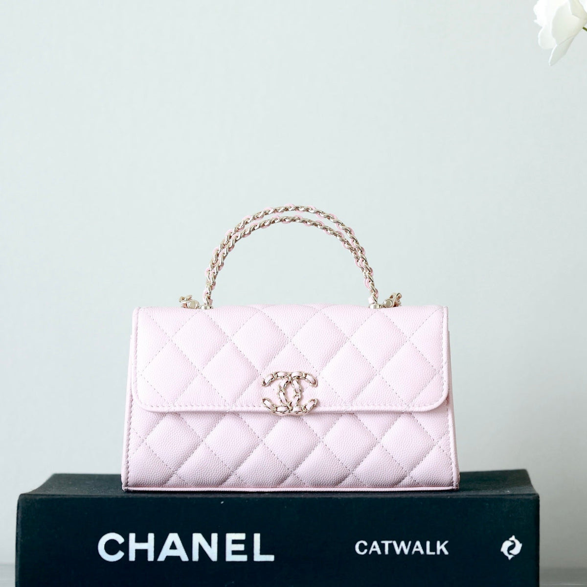 CHANEL 25S KELLY IN PASTEL PINK LAMBSKIN WITH GOLD HARDWARE