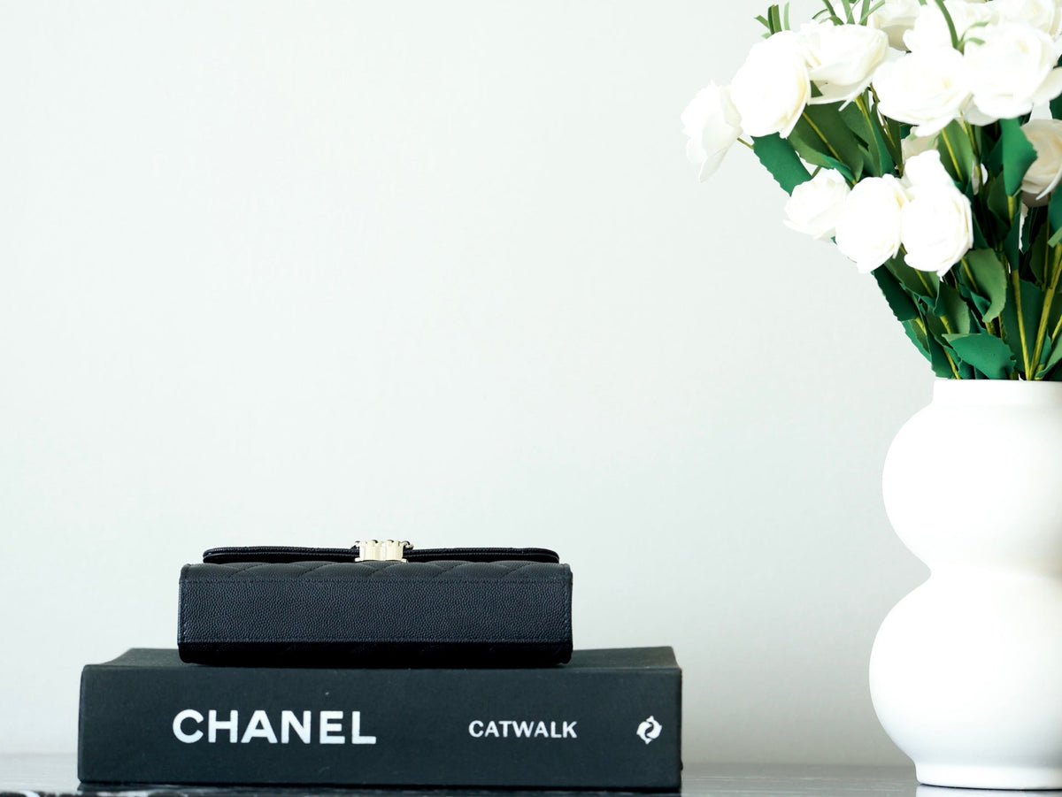 CHANEL 25S KELLY IN BLACK LAMBSKIN WITH GOLD HARDWARE