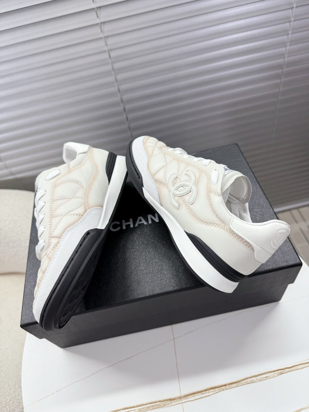 CHANEL 25S TRAINERS WHITE AND LIGHT CORAL IN CALFSKIN