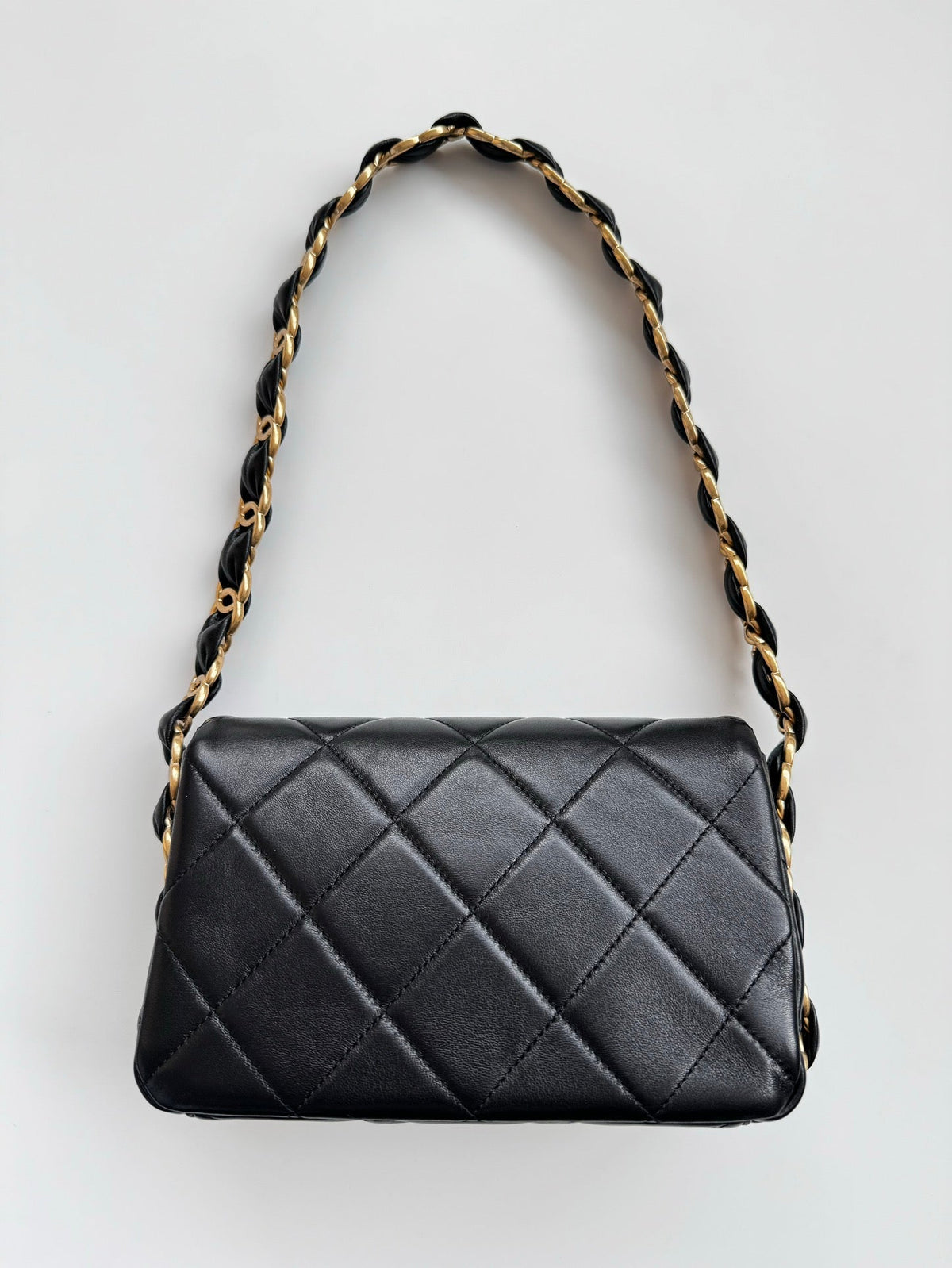 CHANEL 25S FLAP BAG 20 CM IN BLACK LAMBSKIN WITH GOLD HARDWARE
