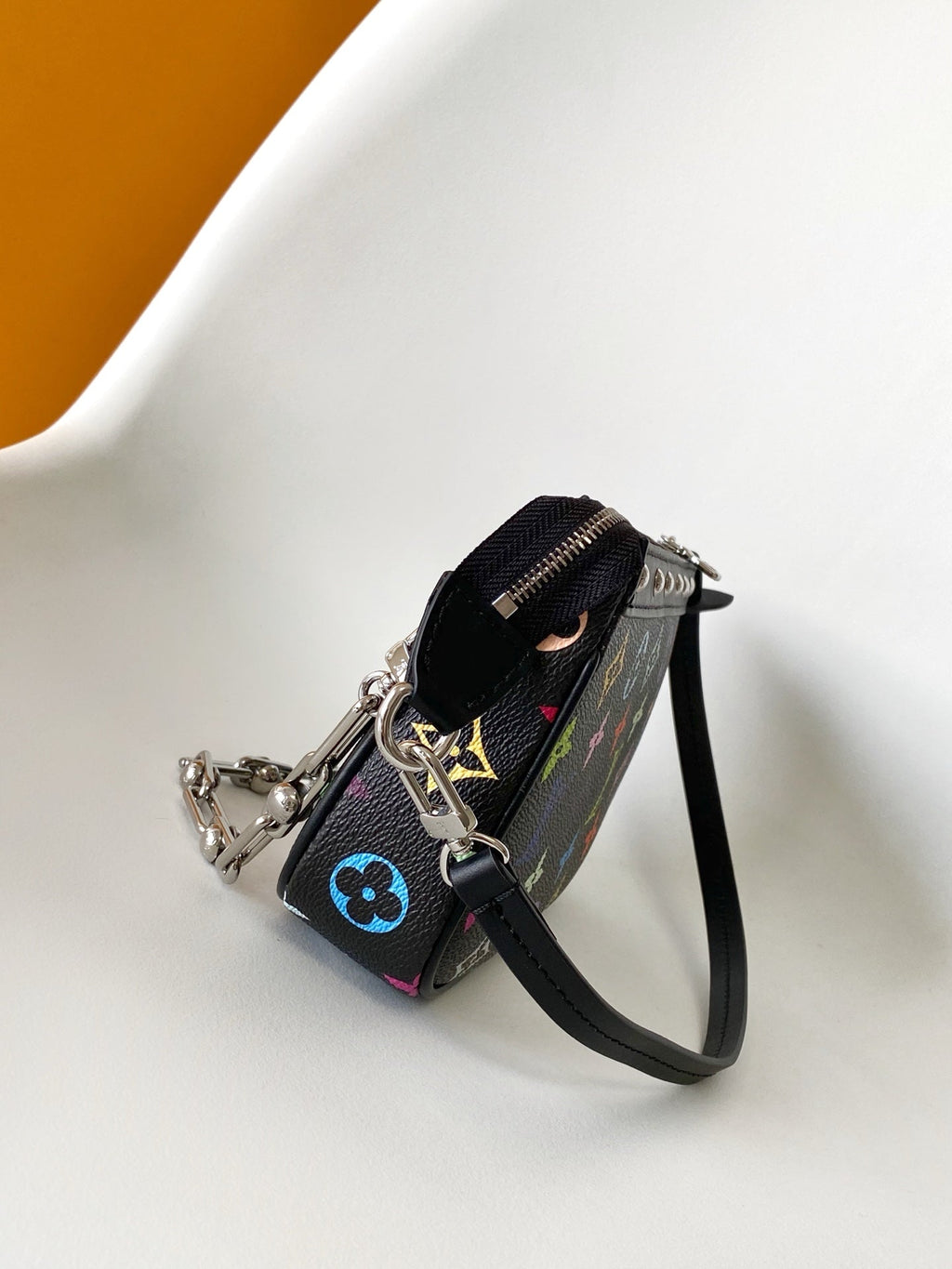 LOUIS VUITTON POCHETTE ACCESSOIRES 22 BAG IN MULTICOLOR MONOGRAM CANVAS AND COWHIDE