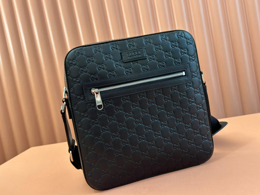 GUCCI SIGNATURE MESSENGER BAG 28 IN BLACK  CALFSKIN