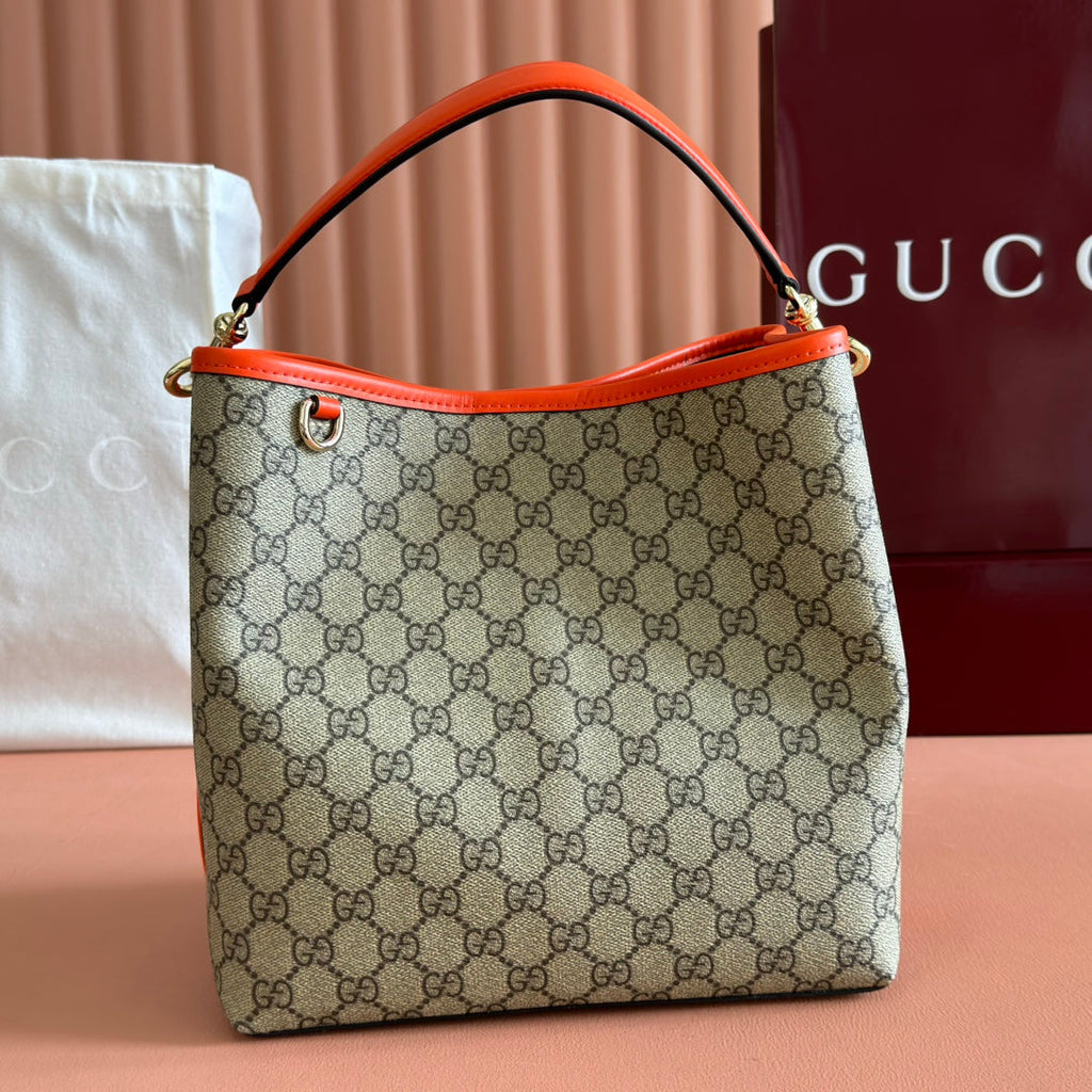 GUCCI 25S EMBLEM BAG 25 IN BEIGE AND BLACK CALFSKIN