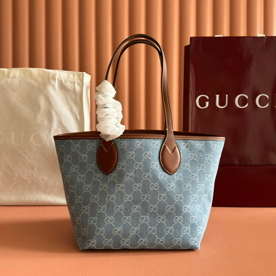 GUCCI 25S TOTISSIMA LARGE TOTE 22 CM IN BLUE DENIM AND BROWN CALFSKIN