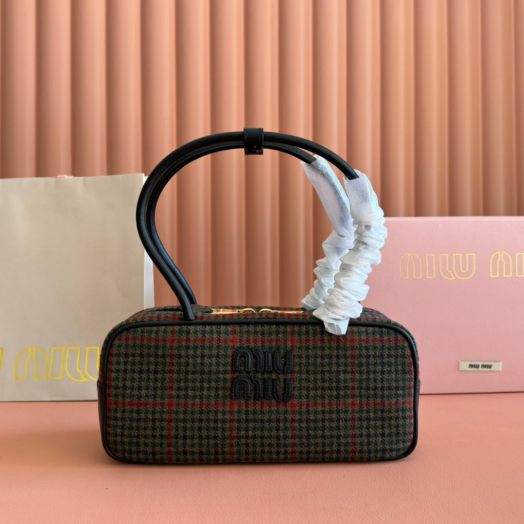 MIUMIU 26S BEAU CANVAS BAG 28 IN MULTICOLOR WOOL AND BLACK CALFSKIN