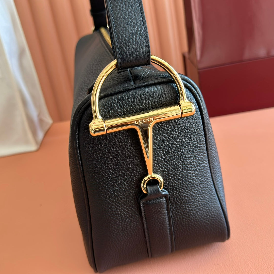 GUCCI 26S SHOULDER BAG 38 IN BLACK CALFSKIN