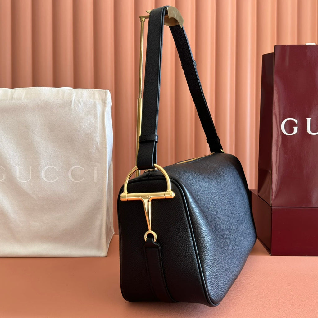 GUCCI 26S SHOULDER BAG 38 IN BLACK CALFSKIN