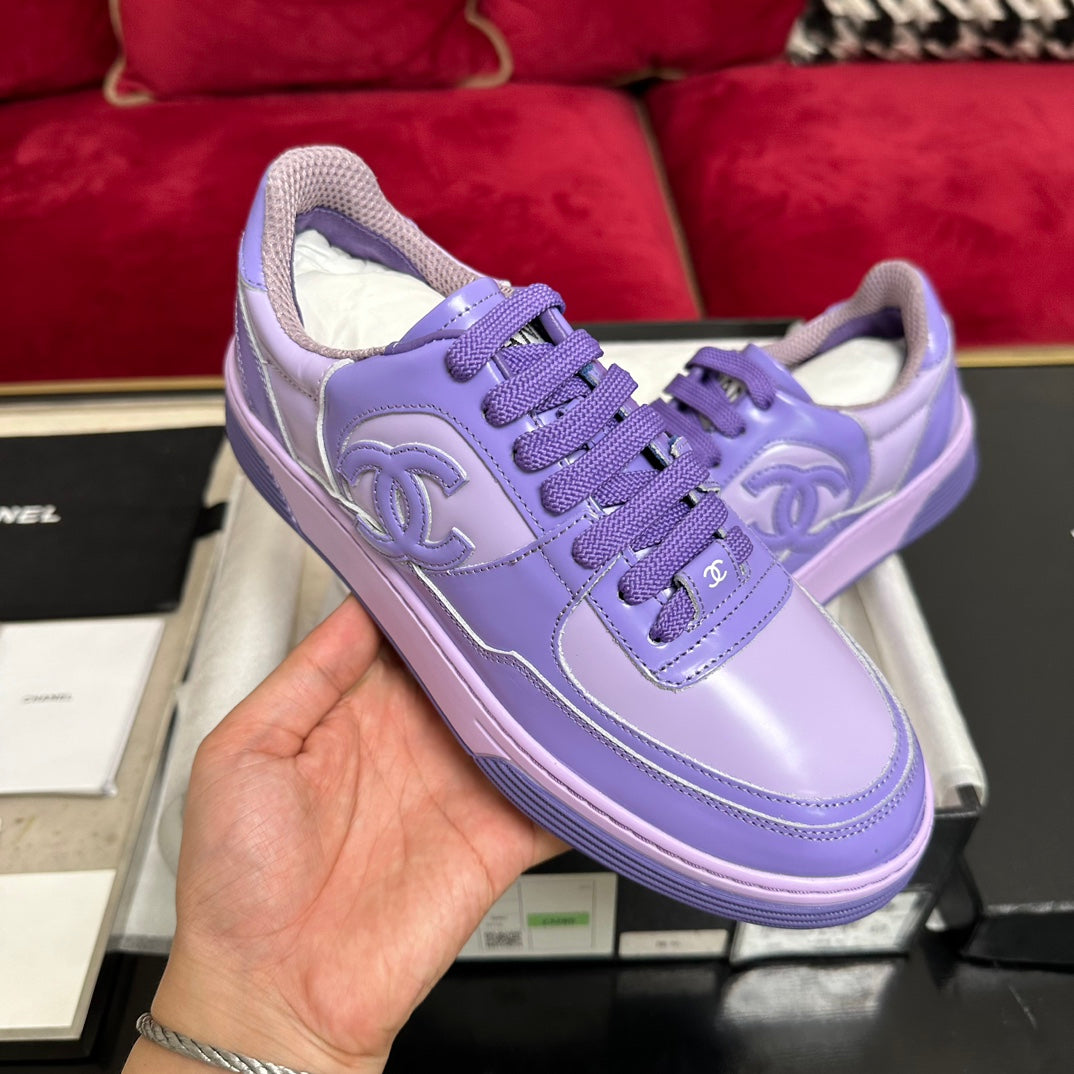 CHANEL TRAINERS IN LIGHT PURPLE SHINY CALFSKIN