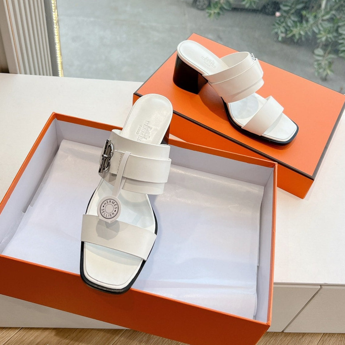 HERMES KUTE 60 SANDAL IN WHITE CALFSKIN