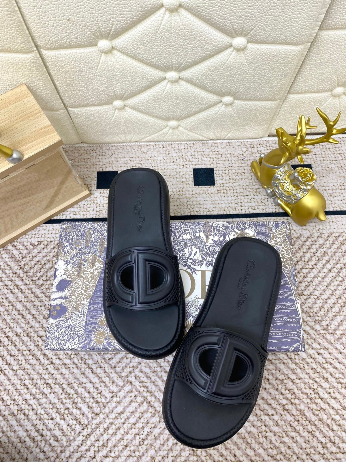 DIOR FLAT SLIDES 25S IN BLACK TPU