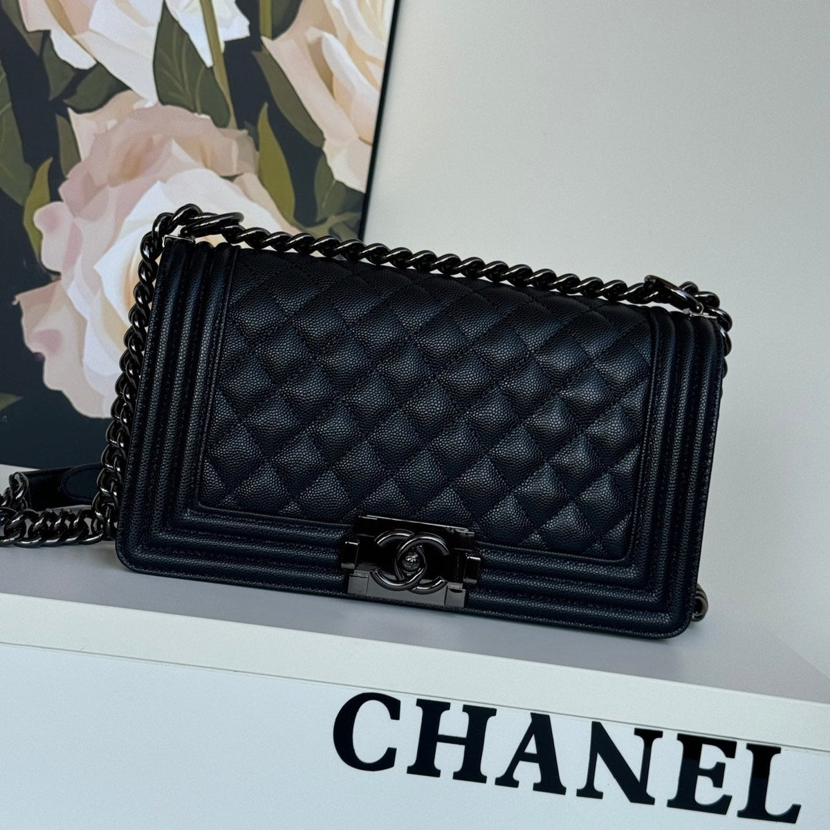 CHANEL BOY 25S 25 CM IN BLACK LAMBSKIN