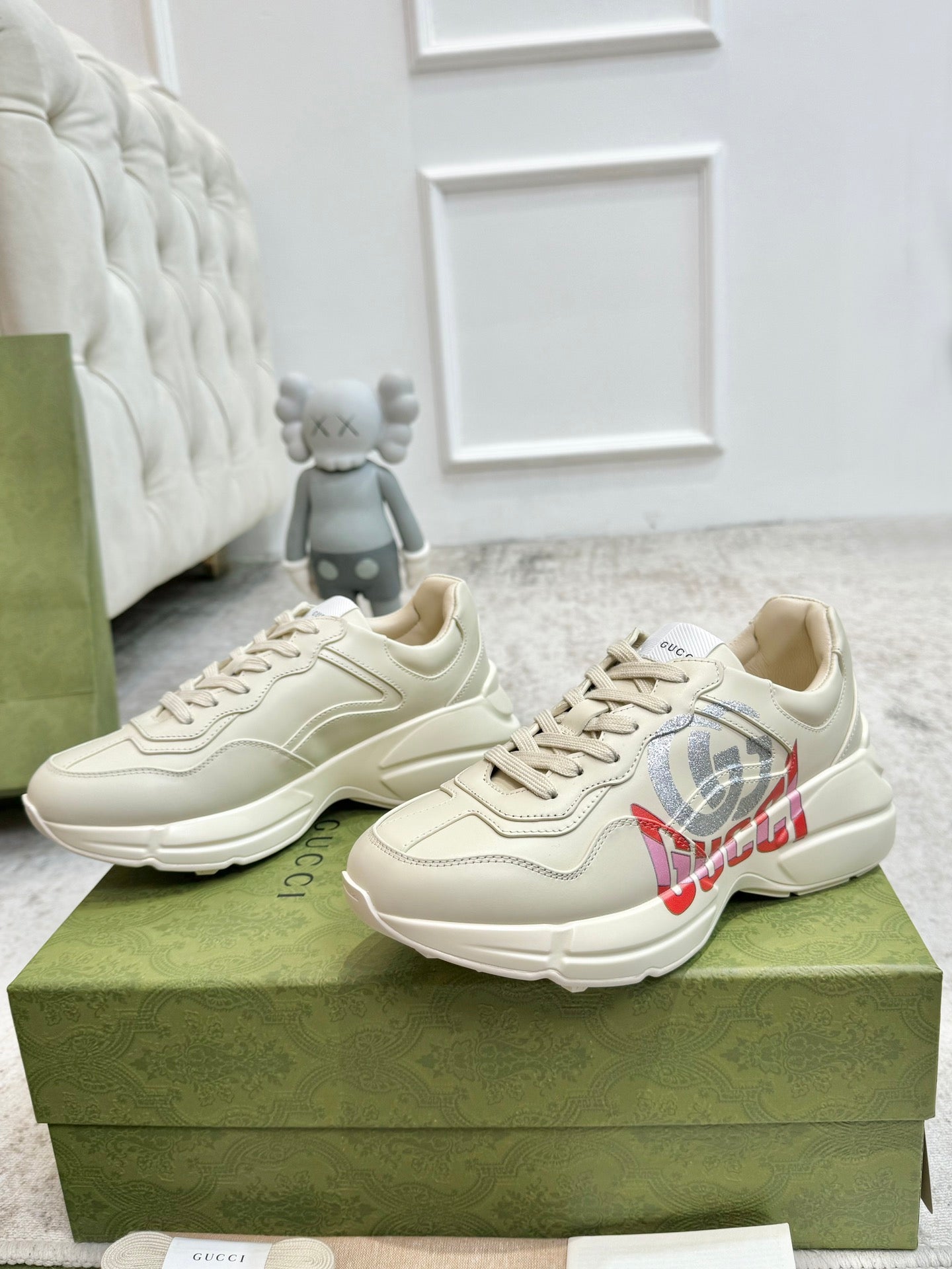 GUCCI RHYTON TRAINER WHITE LAMBSKIN WITH H LETTER