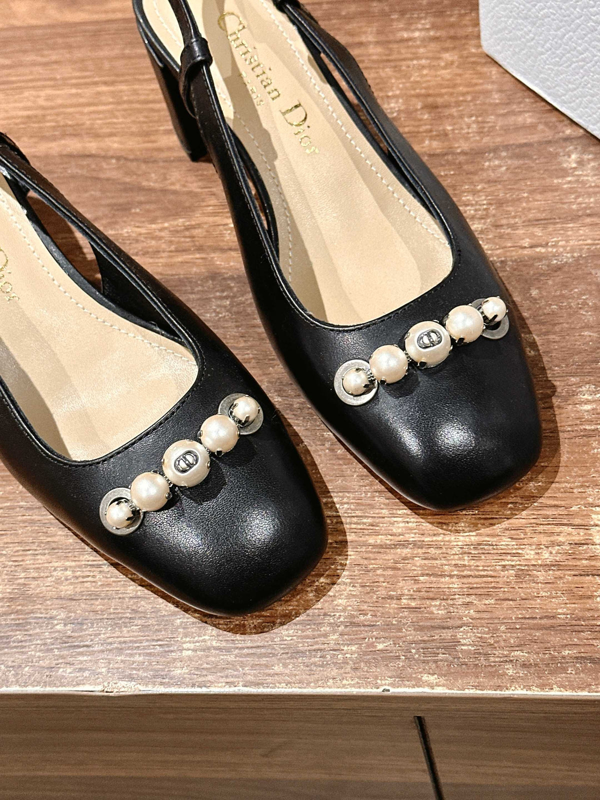 DIOR HIGH SLINGBACK 55 MM 25S IN BLACK LAMBSKIN PEARL DETAILING