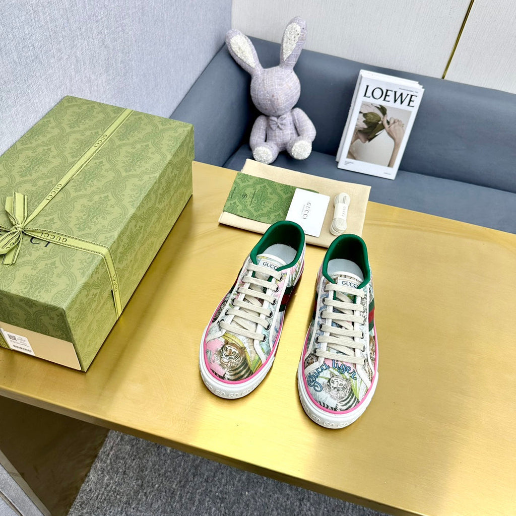 GUCCI TENNIS 1977 TRAINER CANVAS WITH TIGER MOTIF