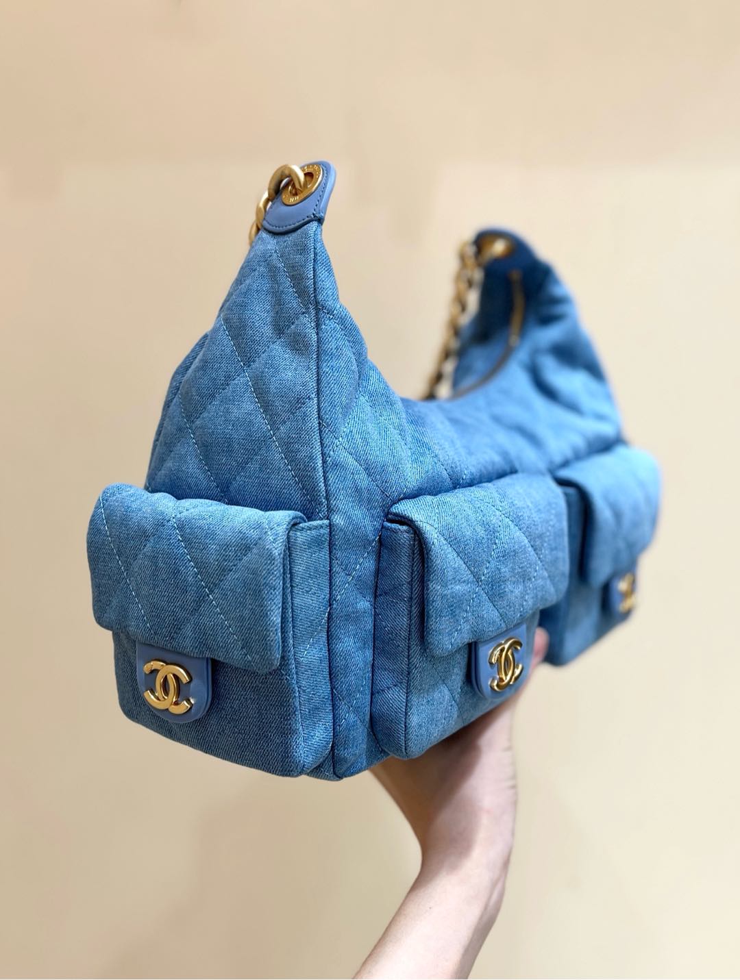 CHANEL 25S LARGE HOBO BAG 35 IN LIGHT BLUE DENIM GOLD HARDWARE