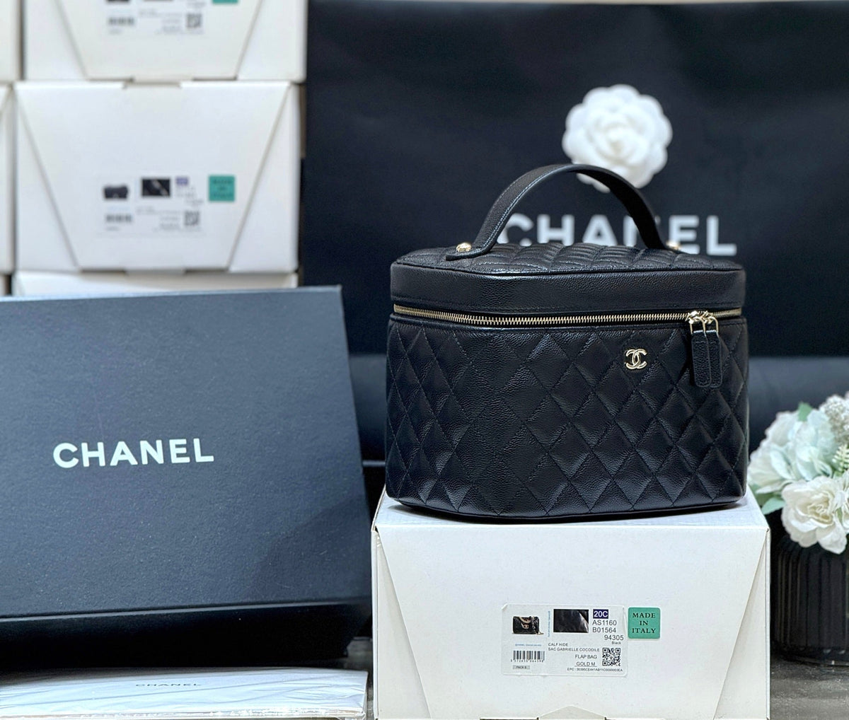 CHANEL 25S VANITY TOP HANDLE CASE 21 IN BLACK CALFSKIN