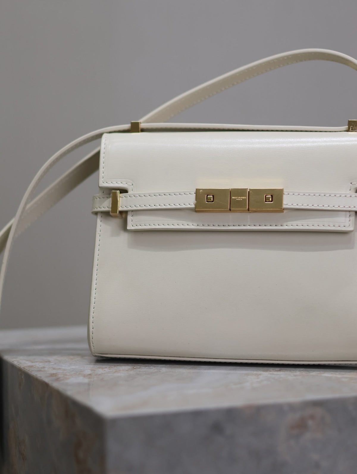 YSL 25S MINI MANHATTAN 19 IN BLANC VINTAGE CALFSKIN GOLD HARDWRE