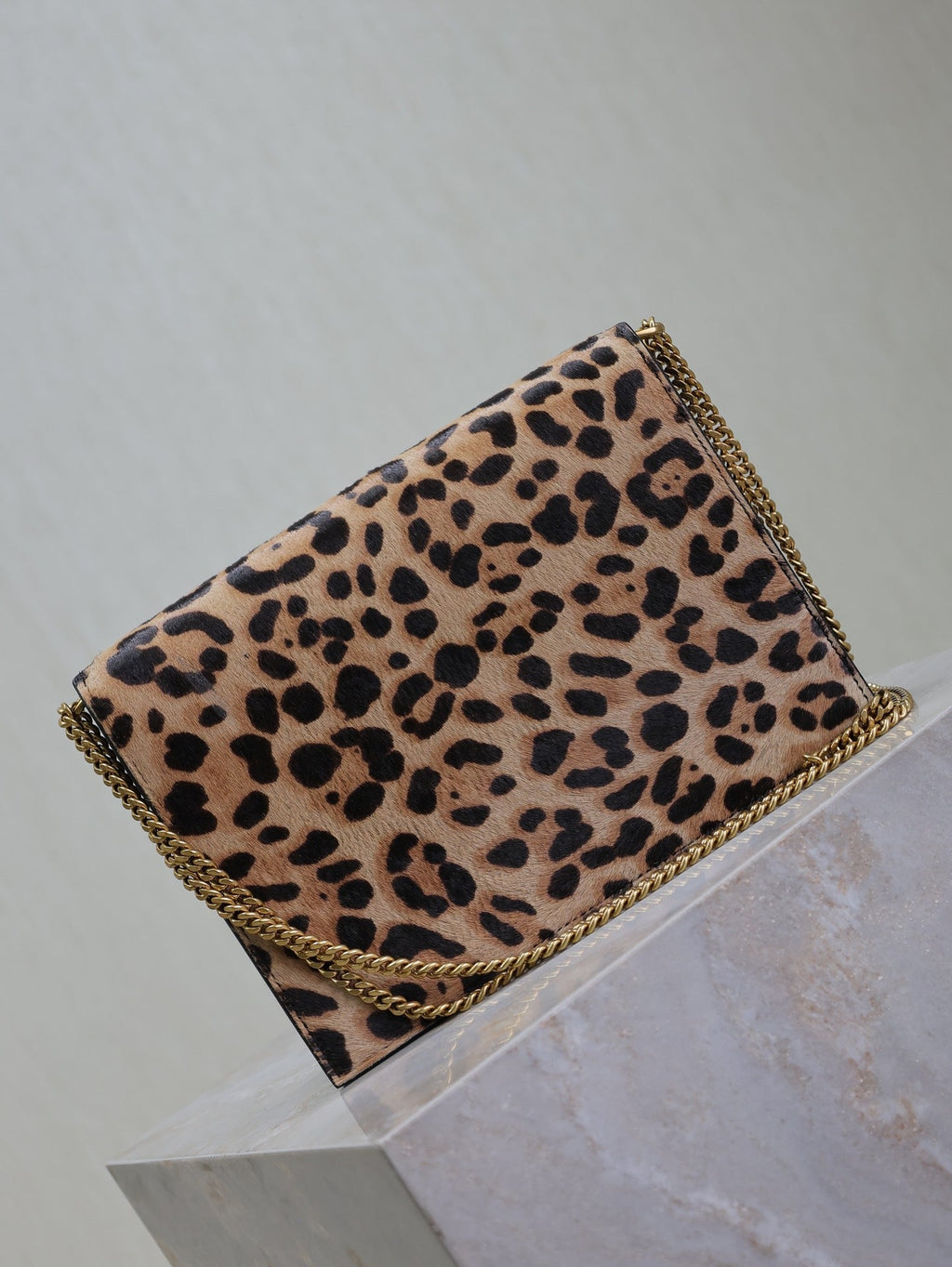 CASSANDRA CHAIN BAG 22 IN LEOPARD PRINT CALFSKIN GOLD HARDWARE