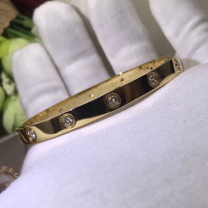 Cartier Classic 10 Diamonds Love Bracelet