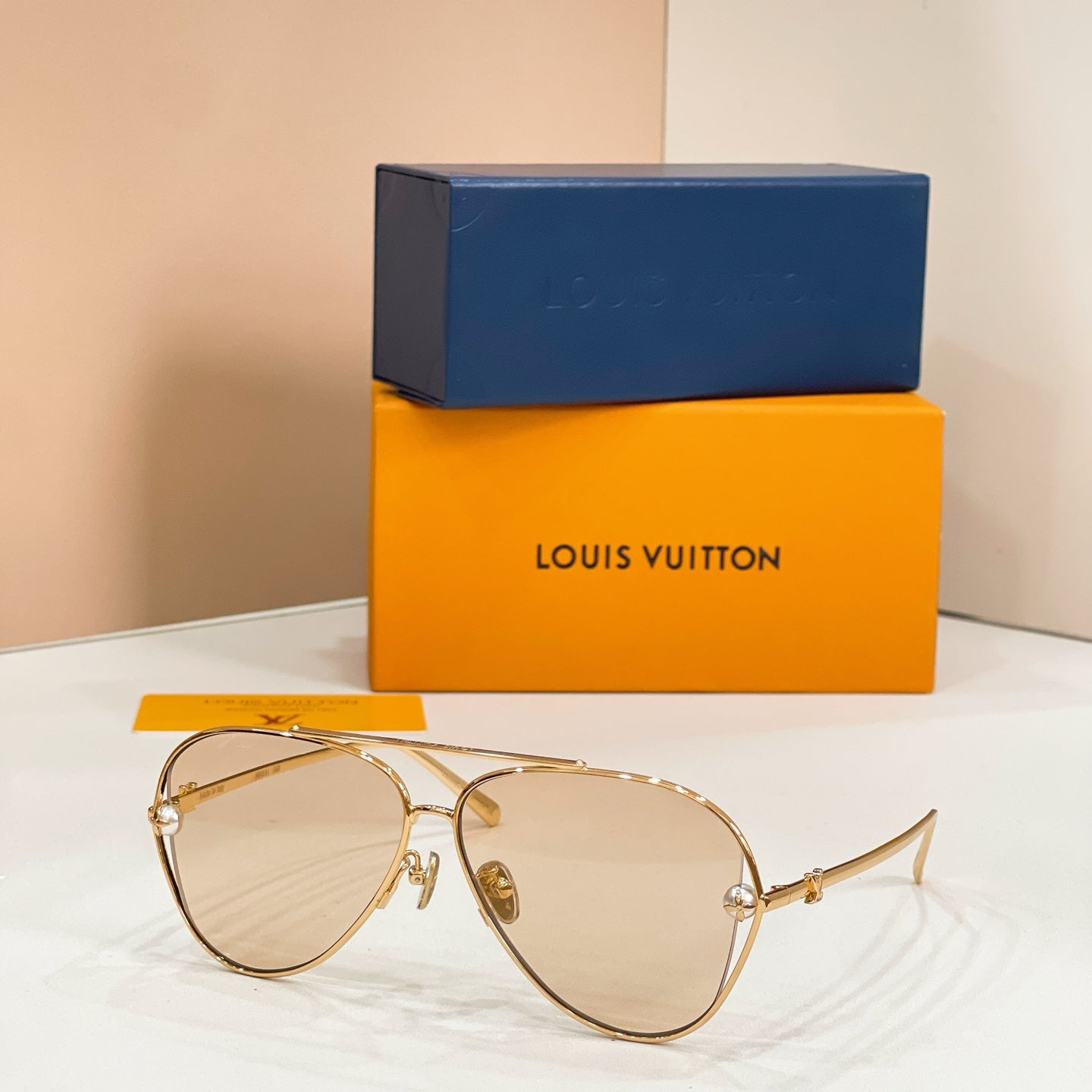 Louis Vuitton Sunglasses-Z2995U