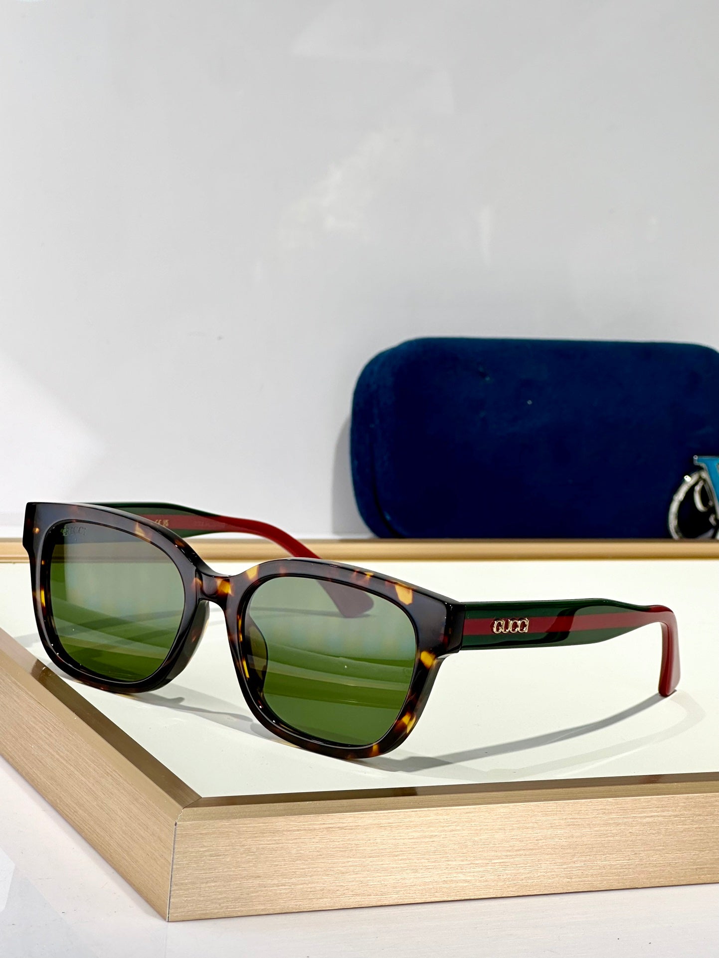 GUCCI Sunglasses-GG1872SK