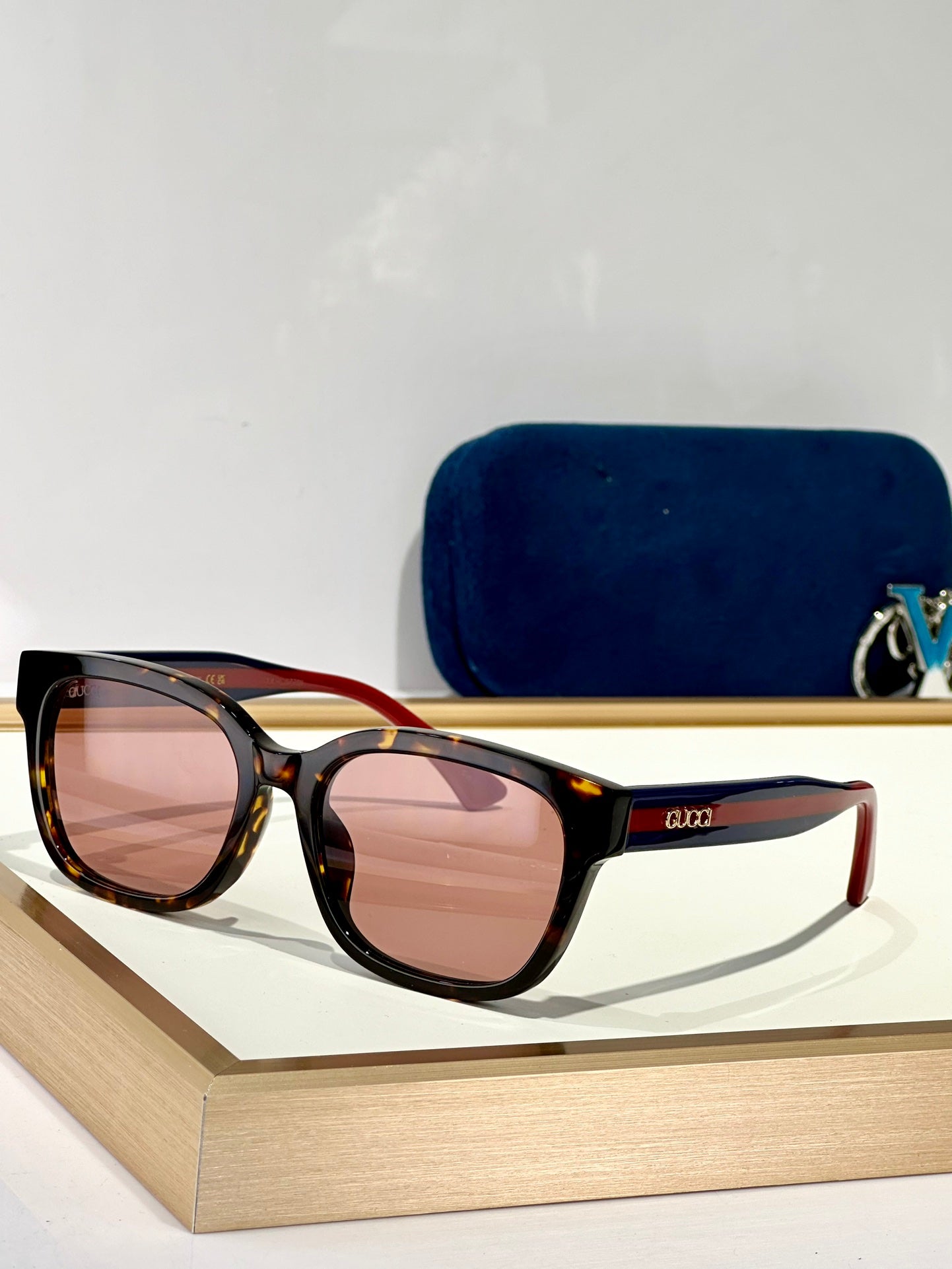 GUCCI Sunglasses-GG1872SK